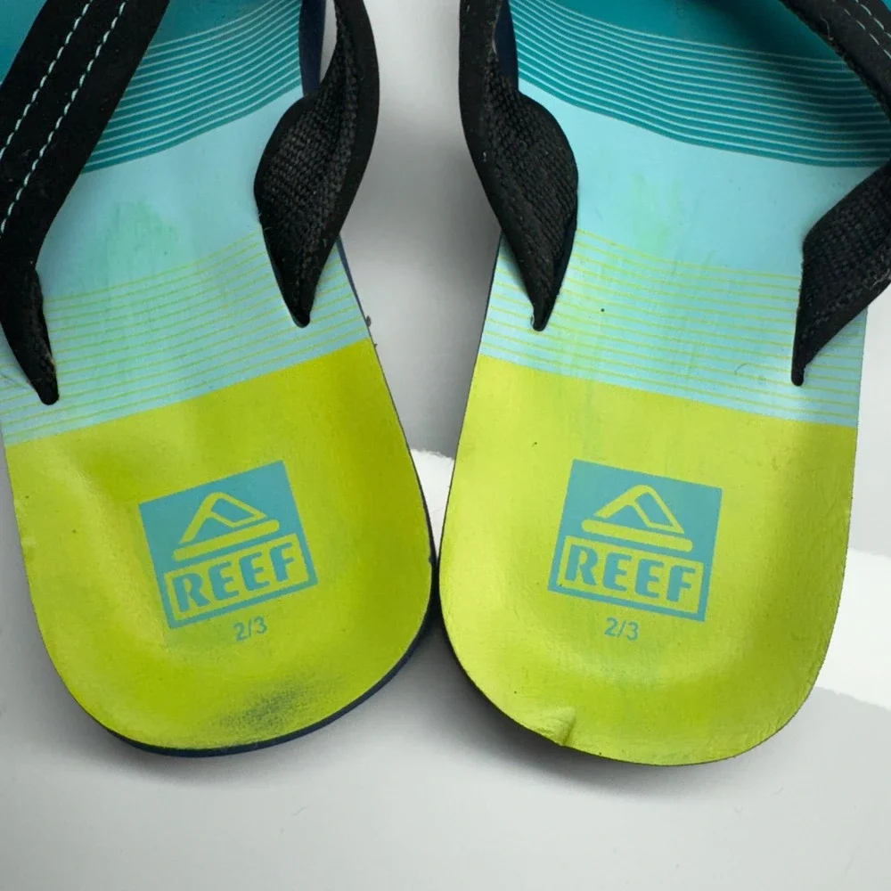 Reef Flip Flops Sandals Youth Kids Size 2/3 Blue‎ Green Stripe Beach Pool
